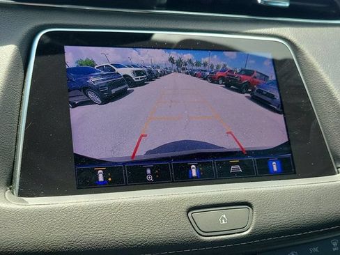 Used 2022 Cadillac XT4 Premium Luxury w/ Enhanced Visibility Package FWD image 33