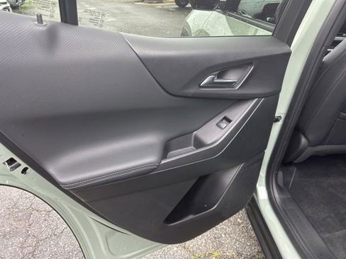 Used 2025 Chevrolet Equinox LT w/ Convenience Package II FWD image 13