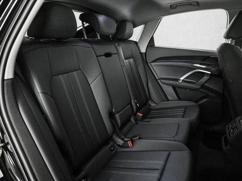 Certified 2025 Audi Q5 Premium w/ Convenience Package AWD/4WD image 21