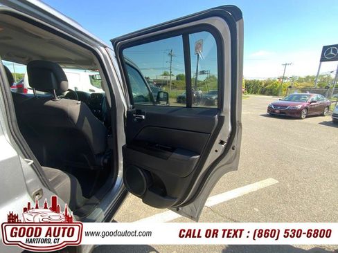 Used 2017 Jeep Patriot Sport w/ Power Value Group FWD image 16