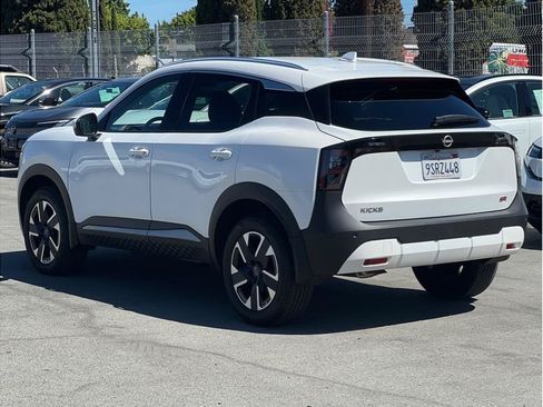 Used 2025 Nissan Kicks SR FWD image 6