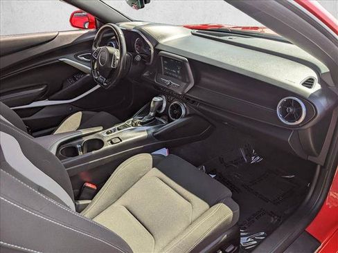 Used 2017 Chevrolet Camaro LT RWD image 20