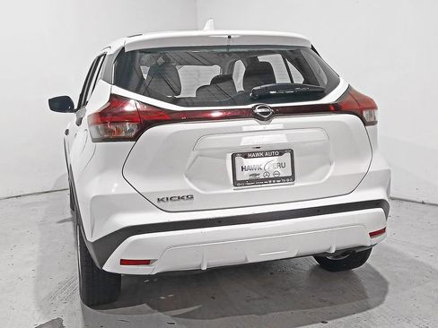 Used 2023 Nissan Kicks S image 5