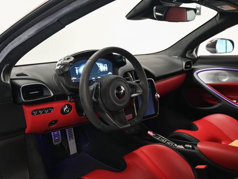 Used 2023 McLaren Artura RWD image 19