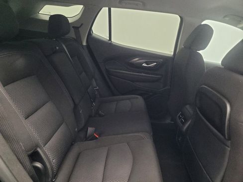 Used 2022 GMC Terrain SLE image 19