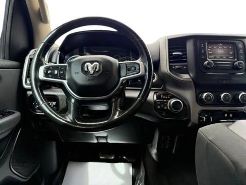 Used 2019 RAM 1500 Big Horn AWD/4WD image 17