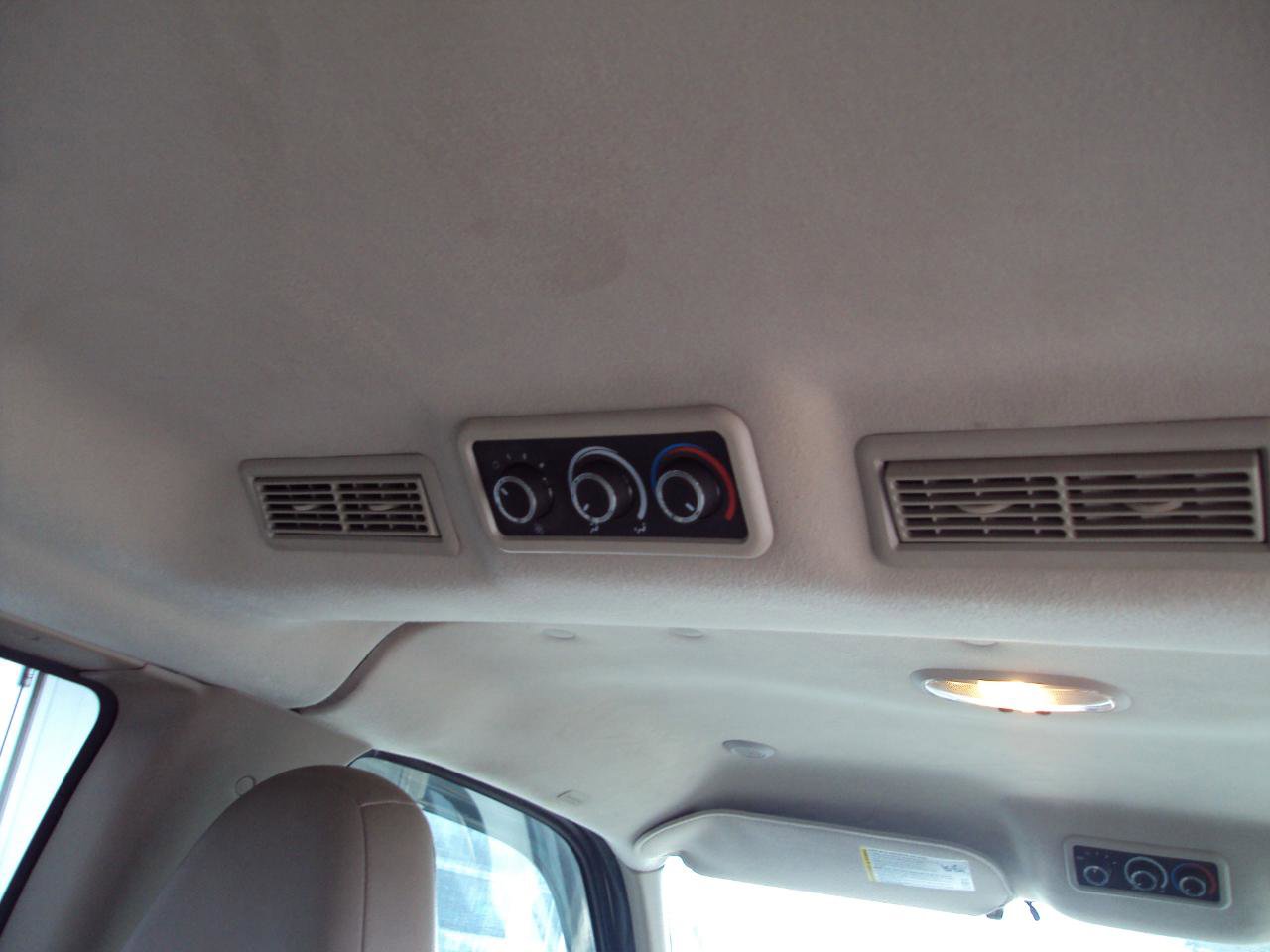 Used 2011 Chevrolet Express 1500 LT w/ LT Preferred Equipment Group AWD/4WD image 14