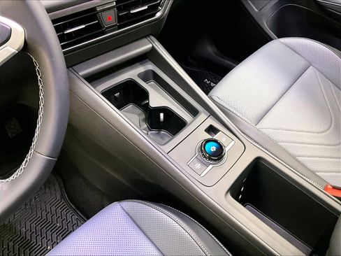 New 2026 Volkswagen Tiguan SE image 10