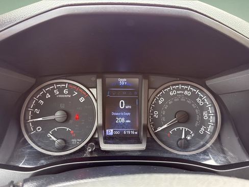 Used 2020 Toyota Tacoma TRD Sport image 19