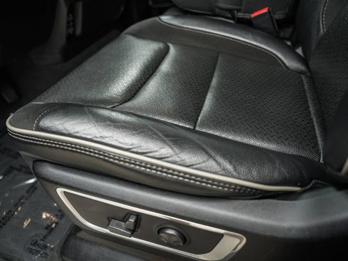 Used 2022 RAM 1500 Laramie AWD/4WD image 36