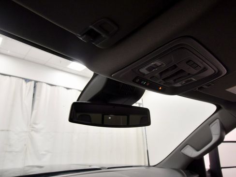 Used 2024 GMC Sierra 2500 Denali image 28