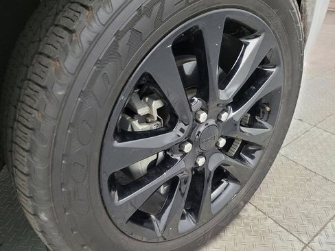 Used 2018 Jeep Grand Cherokee Altitude image 31