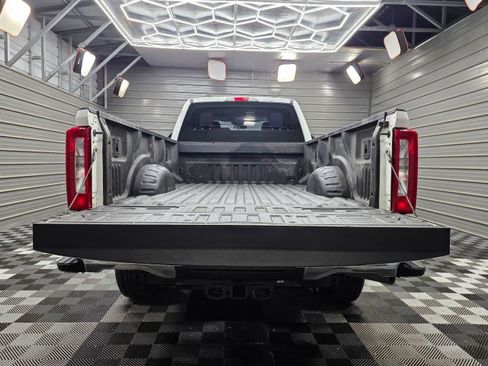 Used 2023 Ford F350 XL w/ FX4 Off-Road Package AWD/4WD image 10