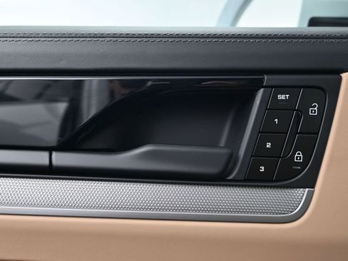 New 2026 Porsche Cayenne Coupe image 18