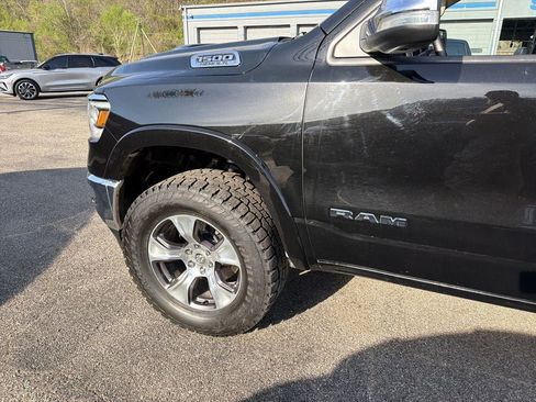 Used 2019 RAM 1500 Laramie AWD/4WD image 9
