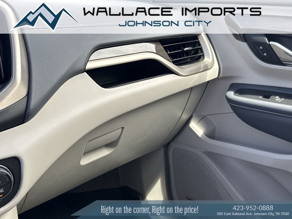 Used 2024 GMC Terrain Denali w/ Black Diamond Edition AWD/4WD image 21