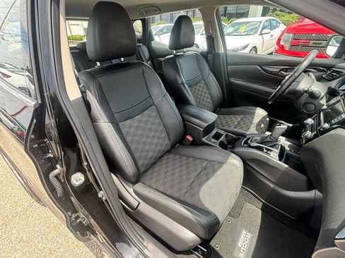 Used 2022 Nissan Rogue Sport SV w/ Technology Package AWD/4WD image 60