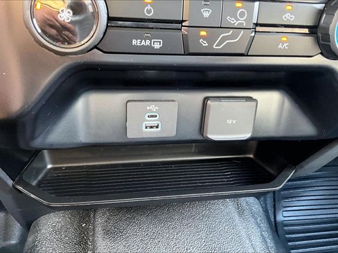 Used 2025 Ford F250 XL w/ XL Chrome Package AWD/4WD image 32