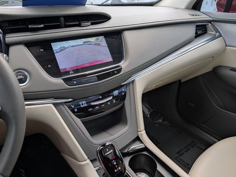 Used 2024 Cadillac XT5 Premium Luxury w/ LPO, Floor Liner Package FWD image 32