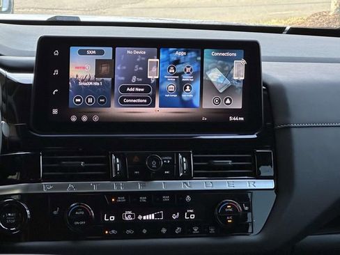 New 2026 Nissan Pathfinder SL image 20