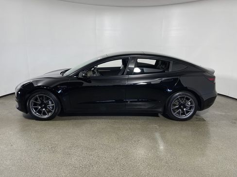 Used 2021 Tesla Model 3 Standard Range Plus RWD image 6
