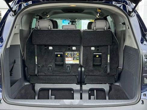 Certified 2024 Toyota Sienna LE image 23