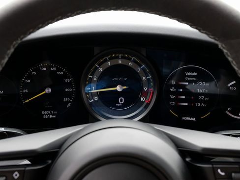Used 2022 Porsche 911 GT3 image 13