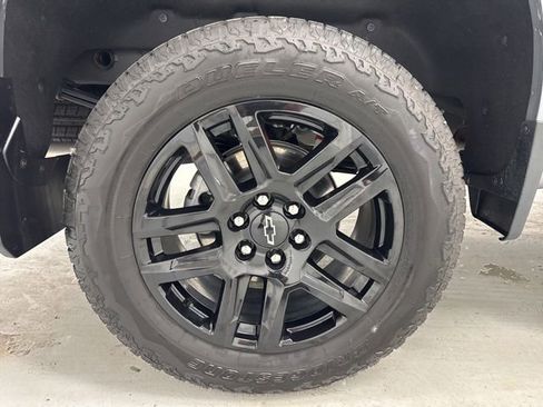 Used 2026 Chevrolet Silverado 1500 LT Trail Boss w/ LT Trail Boss Premium Package AWD/4WD image 39