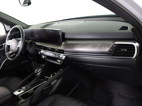 Used 2023 Kia Telluride SX X-Line image 32