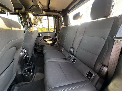 Used 2020 Jeep Gladiator Sport w/ Quick Order Package 24S image 11