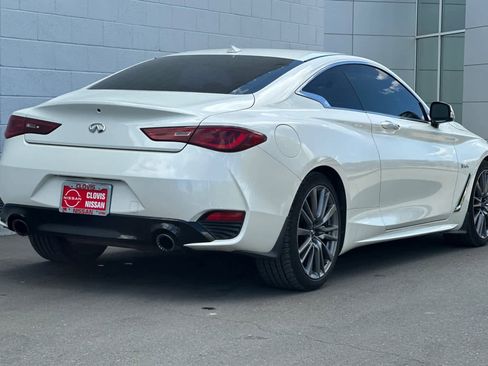 Used 2017 INFINITI Q60 Red Sport 400 image 3