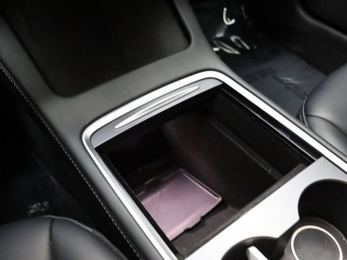 Used 2022 Tesla Model 3 Performance image 30