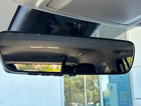 Used 2023 Toyota Highlander XLE FWD image 26