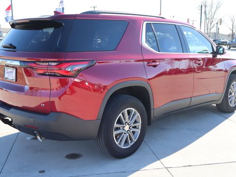Used 2023 Chevrolet Traverse LT image 6