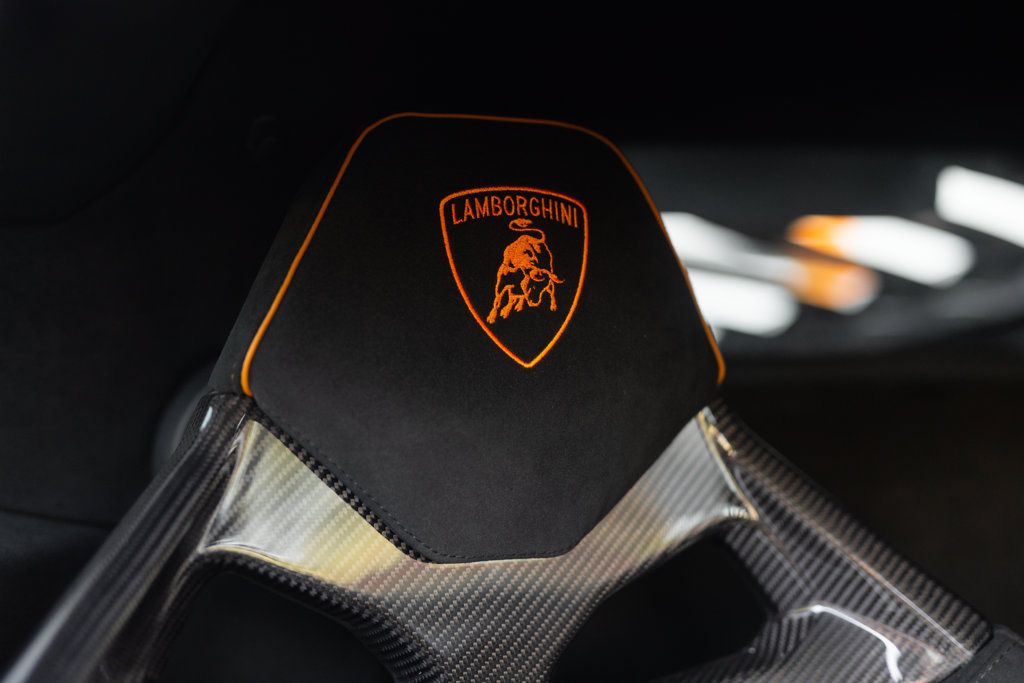 Used 2023 Lamborghini Huracan STO RWD image 30