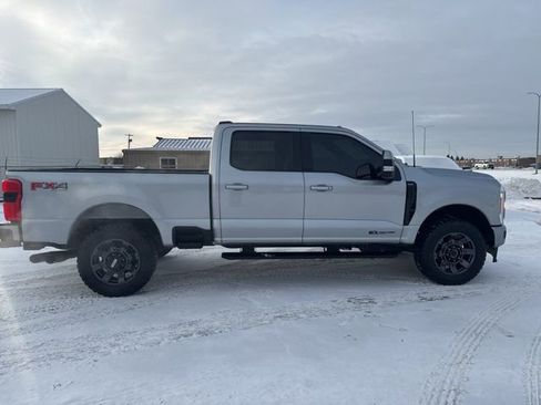 Used 2023 Ford F250 Lariat w/ Sport Appearance Package image 8