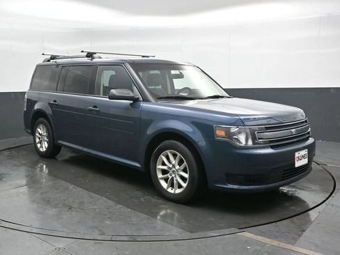 Used 2016 Ford Flex SE image 4