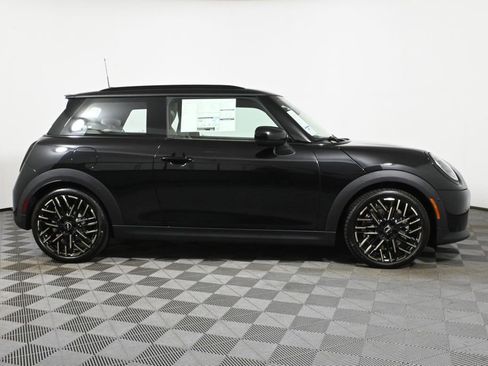Used 2025 MINI Cooper S image 8