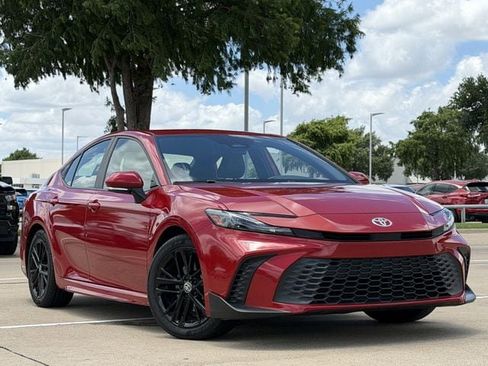 Certified 2025 Toyota Camry SE FWD image 2