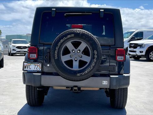 Used 2016 Jeep Wrangler Unlimited Sport AWD/4WD image 5