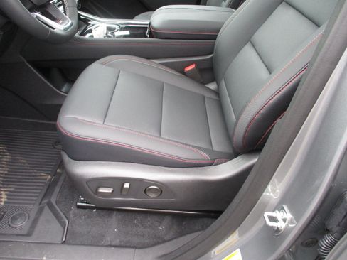 New 2026 Chevrolet Traverse Z71 w/ Driver Confidence Package image 10