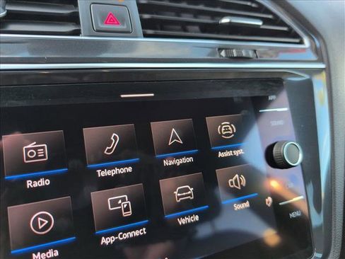 Certified 2022 Volkswagen Tiguan SE R-Line image 13