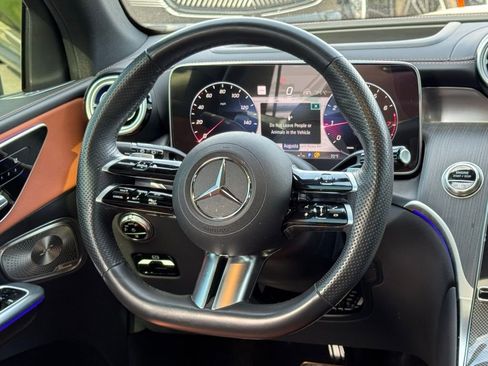 Used 2023 Mercedes-Benz GLC 300 image 29