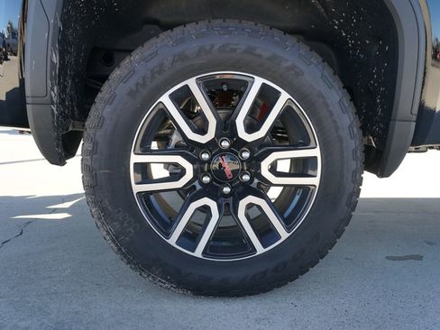 New 2026 GMC Sierra 1500 AT4 w/ Technology Package image 6