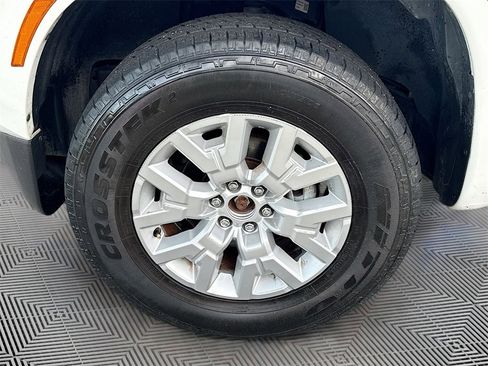 Used 2022 Nissan Frontier SV image 31