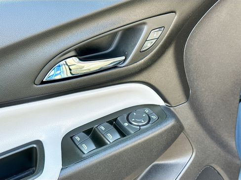 Used 2024 Chevrolet Equinox LS FWD image 8