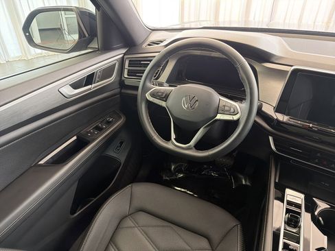 Used 2024 Volkswagen Atlas Cross Sport SE image 27