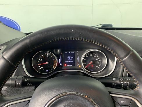 Used 2019 Jeep Compass Latitude FWD image 21