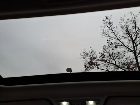 Used 2019 Subaru Outback 2.5i Limited image 11