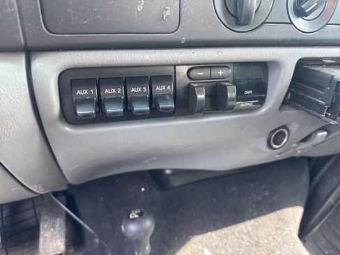 Used 2005 Ford F350 XLT image 17